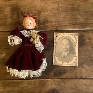 Heirloom Doll Ornamentent